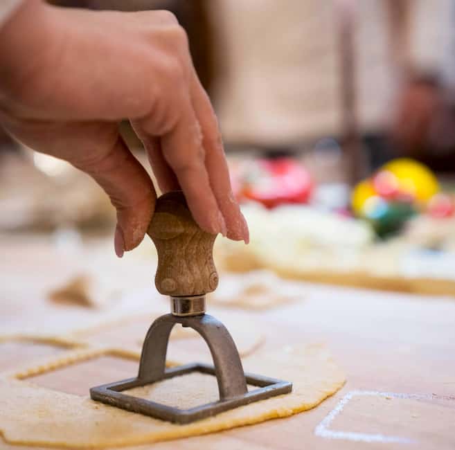 Florence: Premium Pasta Cooking Class with Tiramisu & Wine - Should you book this Florence pasta class?