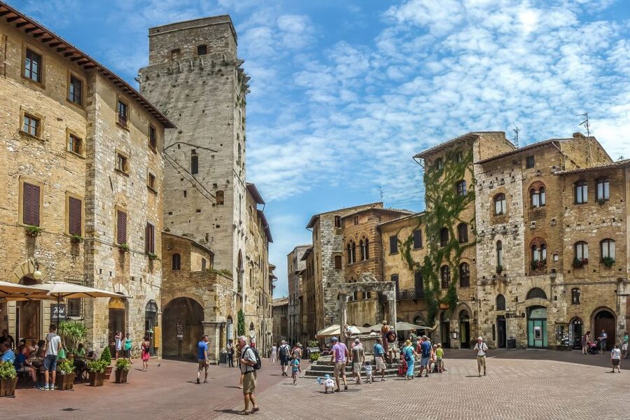 Florence: Siena San Gimignano Private Day Tour by Deluxe Car - Who should book this private day?