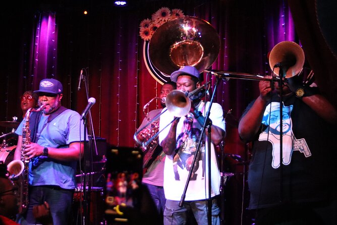 Frenchmen Street VIP Live Music Pub Crawl in New Orleans - The dance contest and the social side