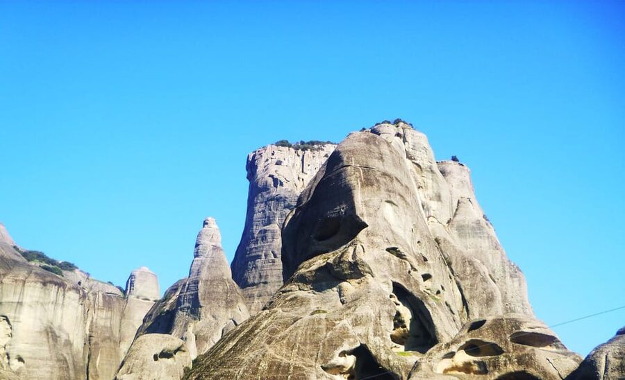 From Athens: Meteora Full-Day Trip with Guide on Luxury Bus - The five-hour return to Athens