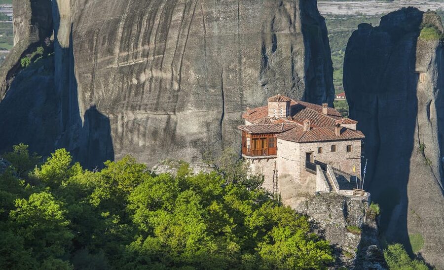 From Athens: Meteora Full-Day Trip with Guide on Luxury Bus - Who will enjoy this Meteora day trip