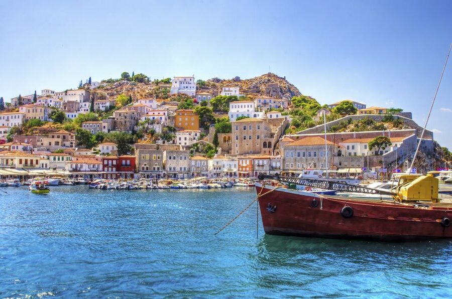 From Athens: Saronic Islands Full-Day Cruise with VIP Seats - A smooth start from central Athens
