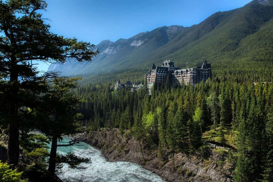 From Banff: Banff Wildlife & Scenic Highlights Premium Tour - Mt. Norquay Viewpoint and the quieter stops