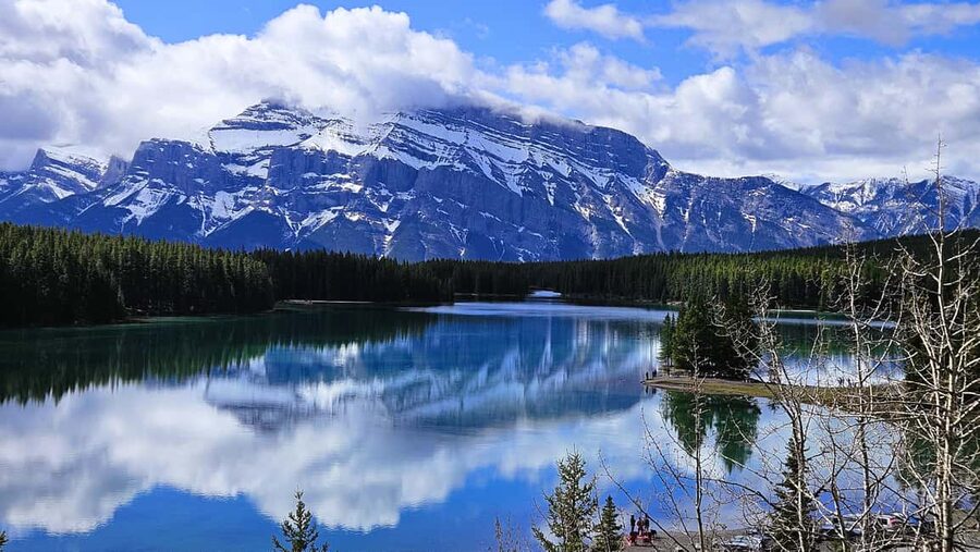 From Calgary/Canmore: Banff National Park Premium Day Trip - What to bring for an 11-hour day