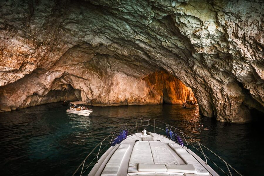 From Corfu: Luxury Yacht Cruise to Paxos and Antipaxos - Who should choose this cruise?