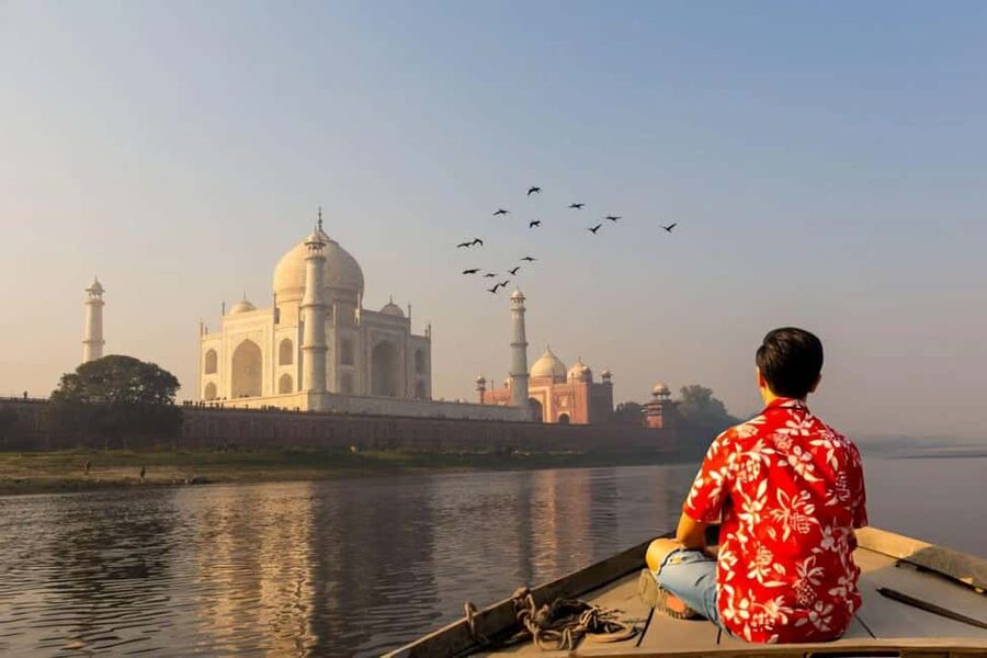 From Delhi Exclusive Taj Mahal Private Tour with Luxury Car - Five-star lunch and Mughlai food