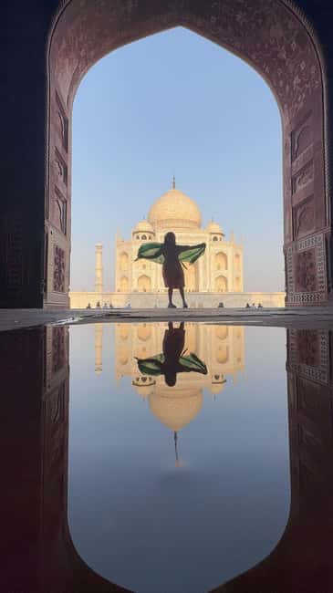 From Delhi Exclusive Taj Mahal Private Tour with Luxury Car - The Delhi pickup and 2.5-hour luxury drive