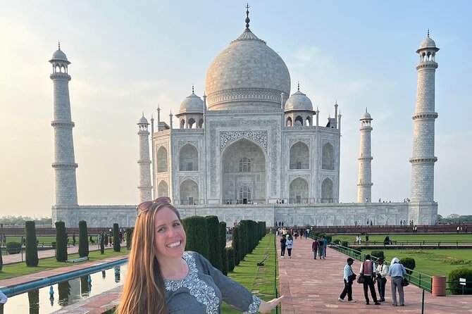From Delhi: Luxury Group tour of Agra by Car- TOP RATED TOUR - Lunch and the marble craft stop