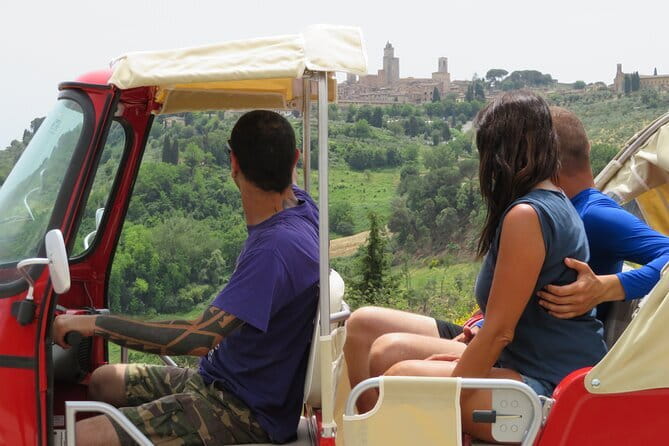 From Florence:Tuscany Tuk Tuk with Lunch, Wine & San Gimignano - A fresh way to see Chianti from Florence
