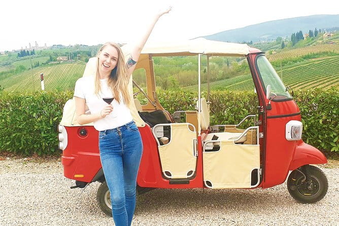 From Florence:Tuscany Tuk Tuk with Lunch, Wine & San Gimignano - Who will enjoy this Tuscany day