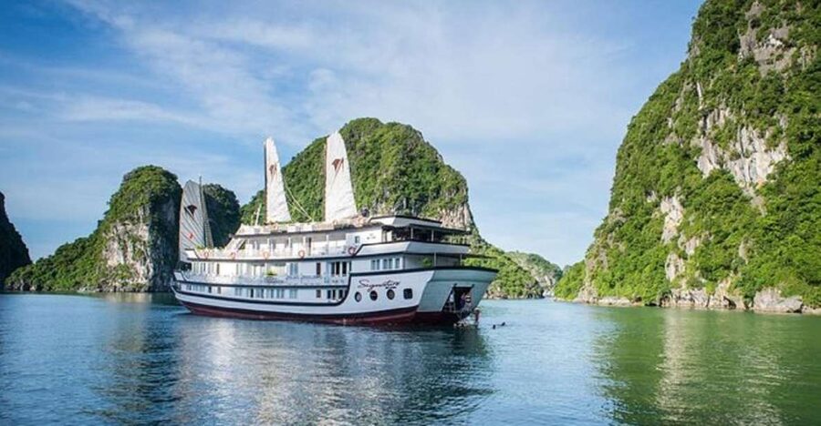 From Hanoi: 2-Day Bai Tu Long Bay Luxury Cruise with Jacuzzi - Why Bai Tu Long Bay is the better setting for a one-night cruise