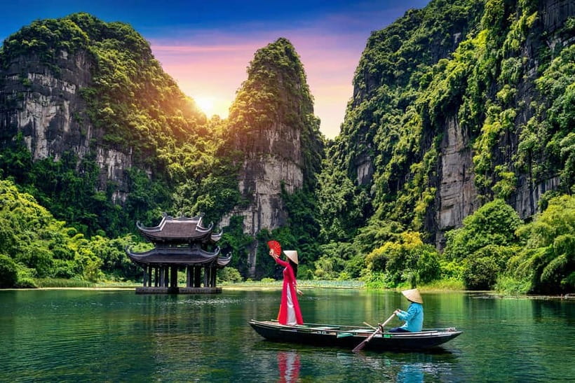 From Hanoi: 3-Day Luxury Tour Ninh Binh & Ha Long Bay Cruise - Trang An by bamboo boat