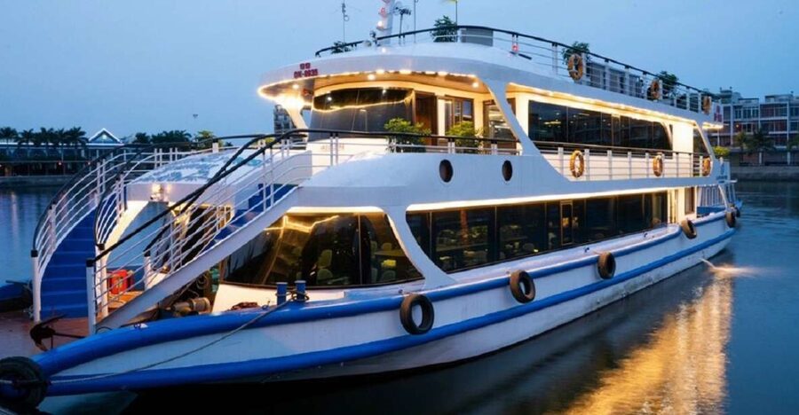 From Hanoi: Ha Long Bay Luxury Cruise Day Tour with Jacuzzi - What this Ha Long Bay day cruise is really like