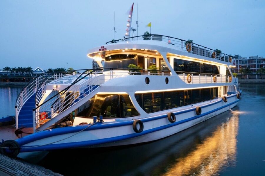 From Hanoi: Ha Long Bay Luxury Cruise Day Tour with Jacuzzi - Limestone islands from the upper deck