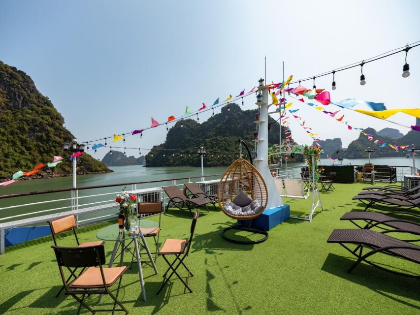 From Hanoi: Halong Bay Deluxe Cruise Day Trip - Luon Cave by kayak or another boat