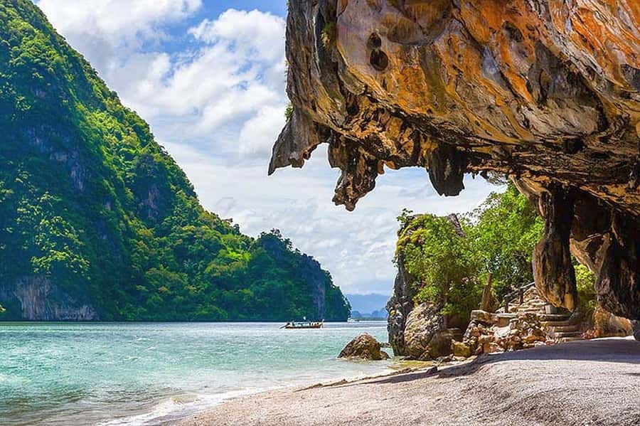 From Khao Lak: Premium James Bond Sunset and Canoe Adventure - Koh Hong, the first great canoe stop
