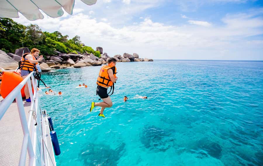 From Khao Lak: Similan Islands Day Trip by Luxury Catamaran - How rough seas can change the day