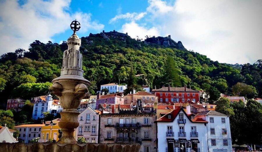 From Lisbon: Sintra and Cascais Deluxe Full-day Private Tour - Estoril on the return to Lisbon