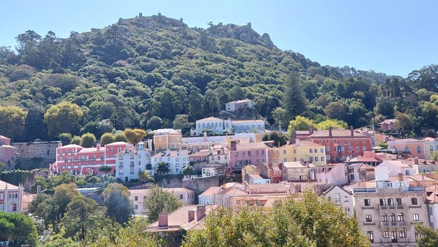 From Lisbon: Sintra Private Tour Full-Day in a Premium Car - Pena Palace: two hours among royal rooms and bright terraces