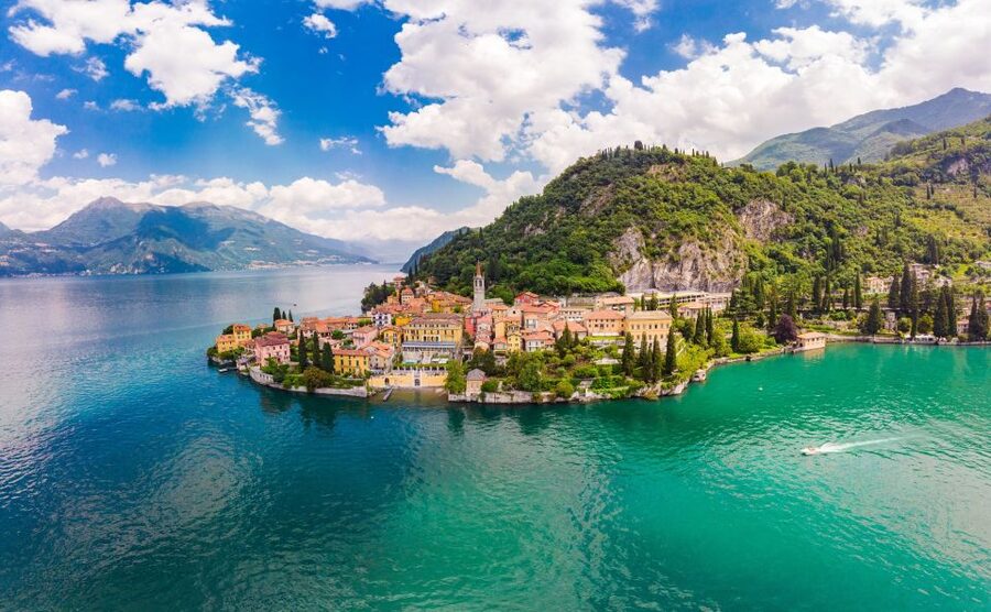 From Milan: Como, Lugano and Bellagio Exclusive Boat Cruise - Leaving Milan for Como