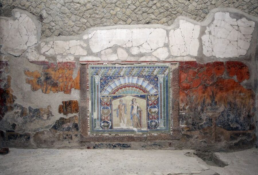 From Naples: Pompeii and Herculaneum VIP Tour with Lunch - Lunch between the ruins