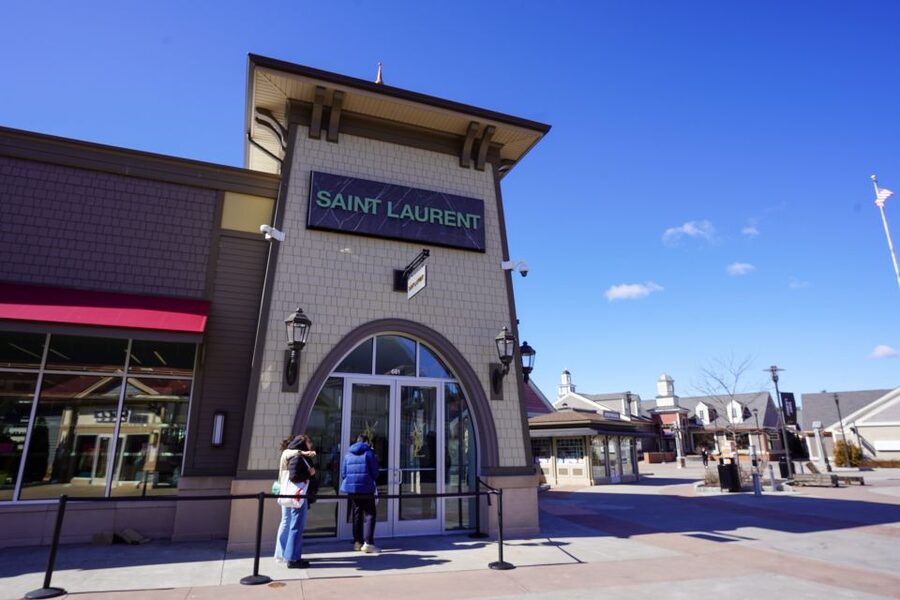 From NYC: Woodbury Common Premium Outlets Shopping Tour - Key Points Before You Book