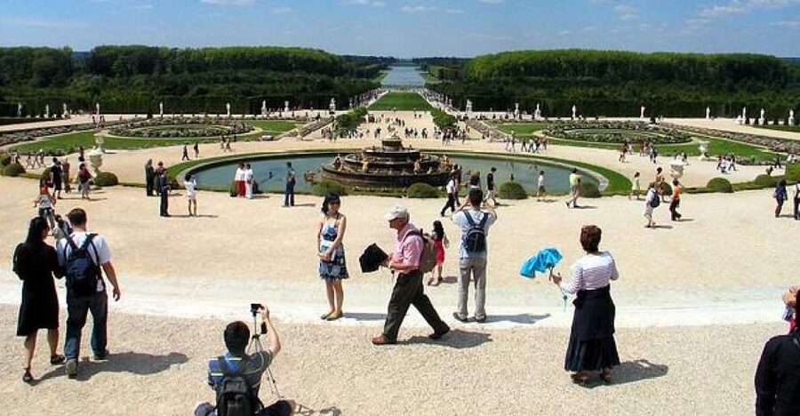 From Paris: Versailles Guided Tour by Deluxe Minibus - Key points at a glance