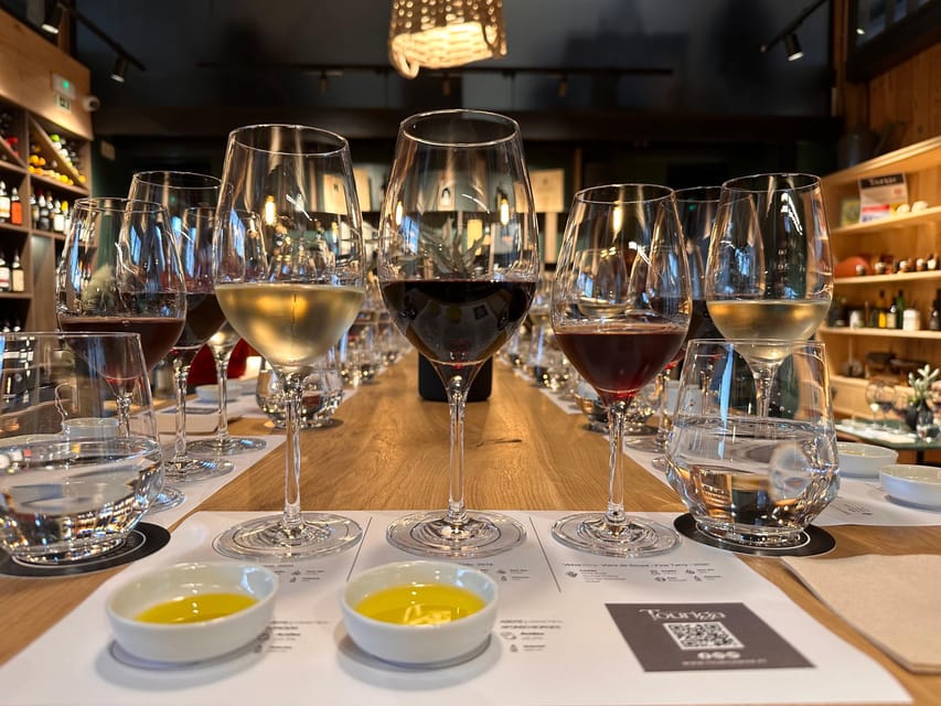 From Porto: Premium Douro Valley Small-Group Wine Tour - The second winery: another side of the Douro