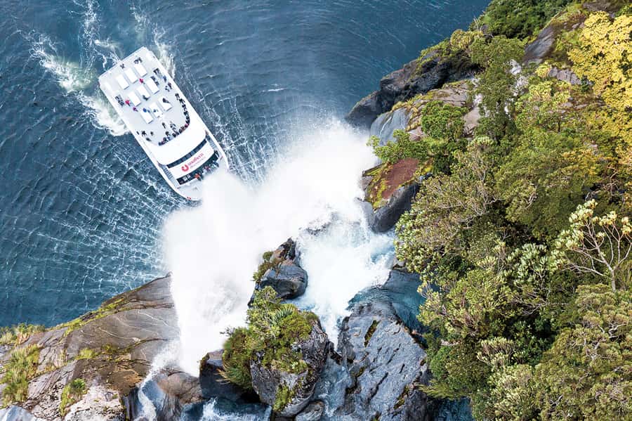 From Queenstown: Milford Sound Day Trip on Premium Coach - Te Anau gives the long ride a useful pause