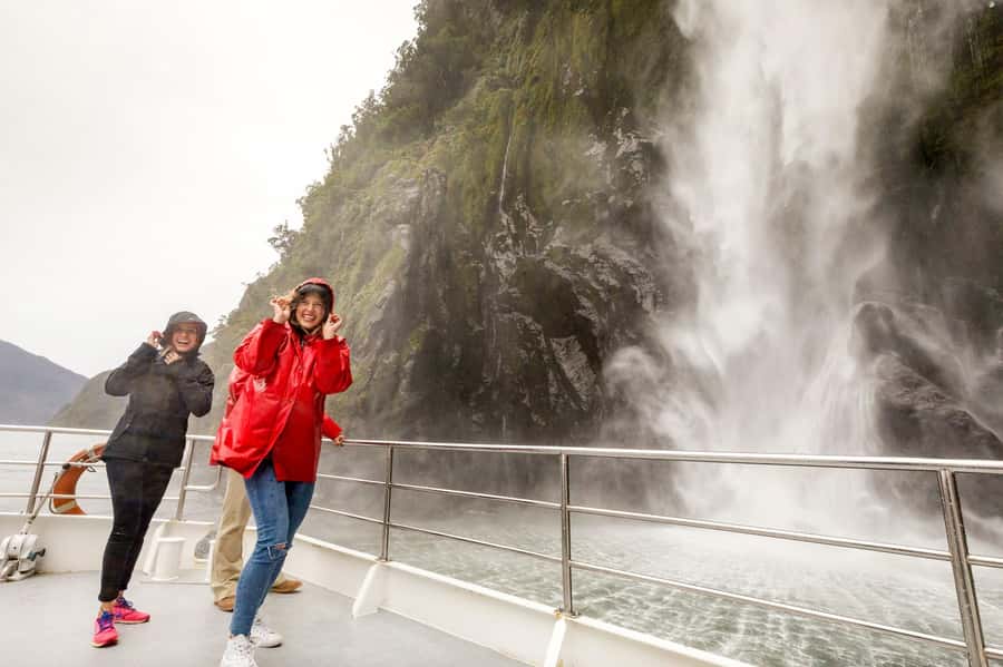 From Queenstown: Milford Sound Day Trip on Premium Coach - Should you add lunch?