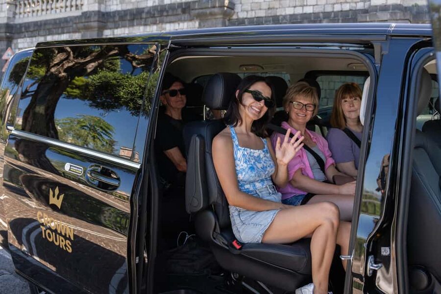 From Rome: Luxury Van Day Trip to Pompeii & Sorrento Lunch - Coffee and a cornetto before ancient streets