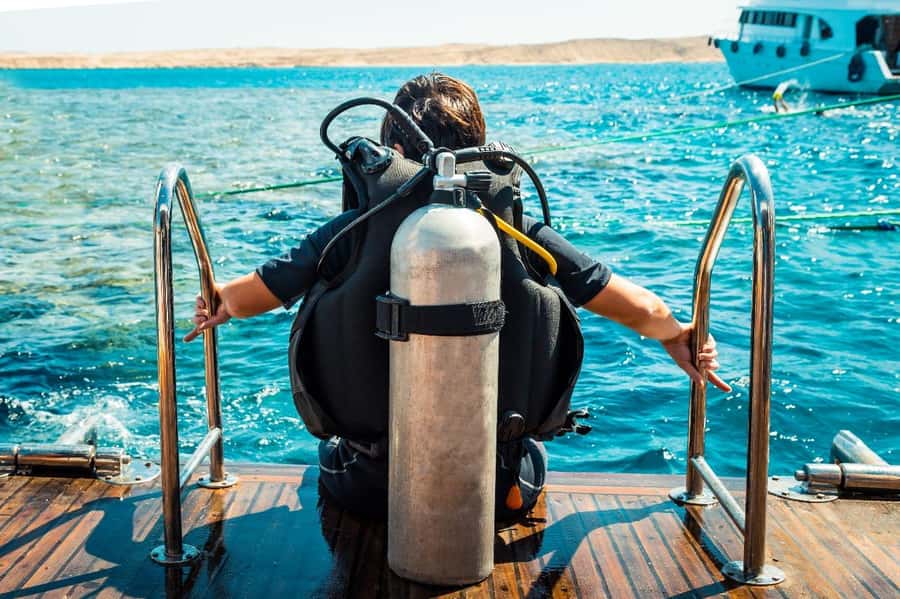 From Sharm: Luxury Diving cruise to Ras Mohammed with Lunch - Sailing toward Ras Mohammed National Park