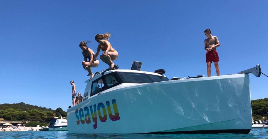 From Split: Luxury Cabin Boat Tour to The Blue Cave and Hvar - A full Adriatic day from Split