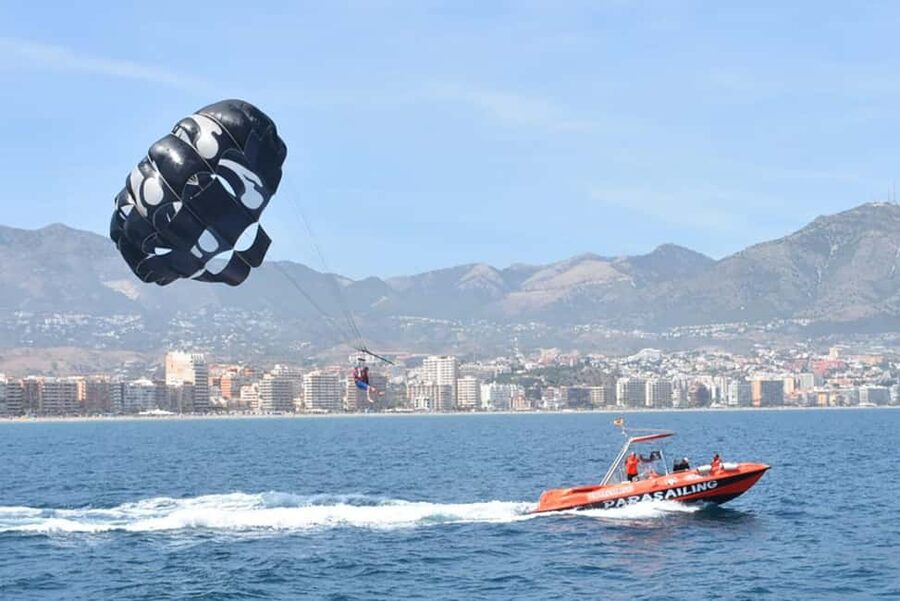 Fuengirola: Deluxe Parasailing Flight from Fuengirola Port - Key points before you book