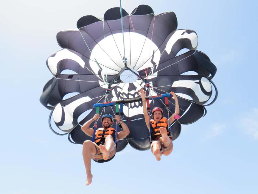 Fuengirola: Deluxe Parasailing Flight from Fuengirola Port - How the crew handles nervous flyers