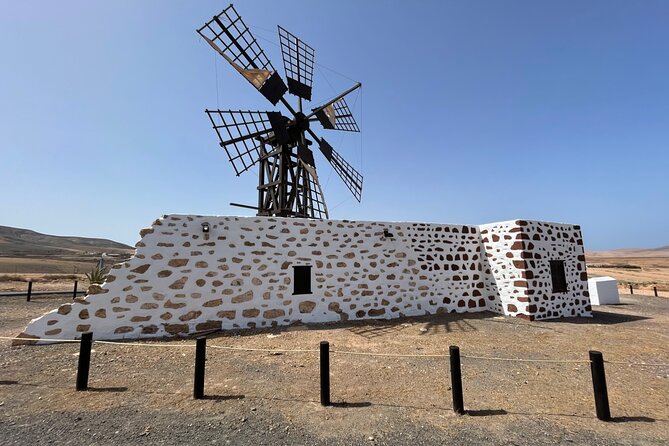 Fuerteventura: DISCOVER FUERTEVENTURA TOUR 7 hours max 8 people - Mirador Guise y Ayose: a high northern view