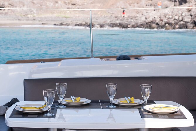 Fuerteventura: Small-Group Magic Deluxe Catamaran Cruise - A Chef-Prepared Lunch and Open Bar