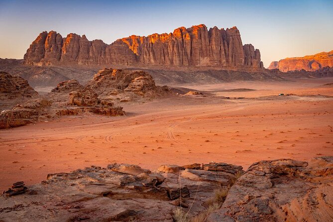 Full-Day Jeep Tour & Sleep in Luxury Tent with private Bathroom - A full day among Wadi Rum’s red dunes and rock walls