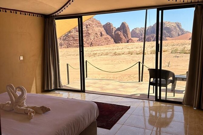 Full-Day Jeep Tour & Sleep in Luxury Tent with private Bathroom - Um Frouth offers a manageable scramble and big views