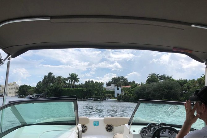 Fully Private Speed Boat Tours, VIP-style Miami Speedboat Tour of Star Island! - South Beach, South Pointe, and the famous lifeguard stands