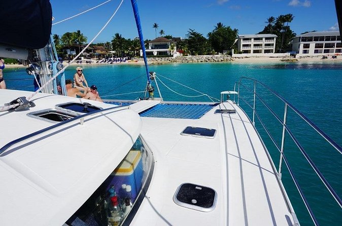 Good Times Exclusive Catamaran Cruise - Food and drinks: what the extra fees mean
