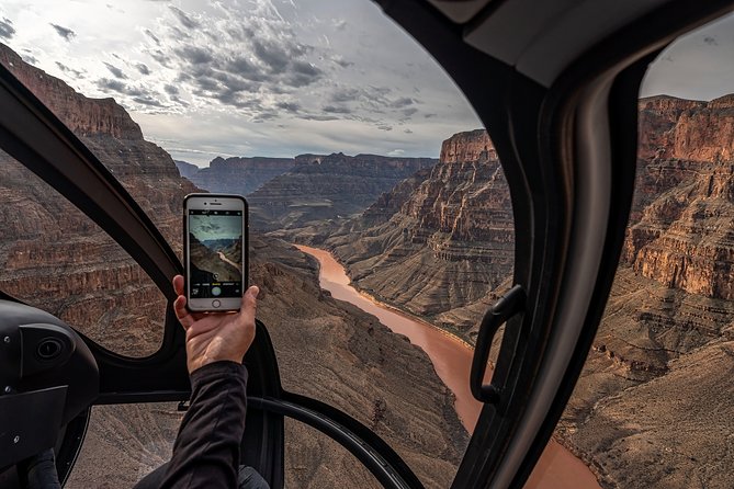 Grand Canyon Deluxe Helicopter Tour with Landing from Las Vegas - Getting from the Strip to the heliport