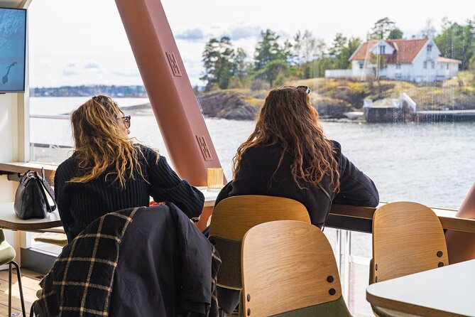 Guided Sightseeing Cruise on Oslofjord by Premium Silent Boat - Dyna Fyr and the final approach