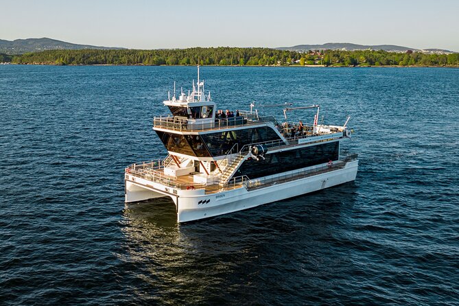 Guided Sightseeing Cruise on Oslofjord by Premium Silent Boat - Boarding at Rådhusbrygge 2