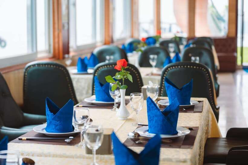 Ha long Bay day trip with Deluxe cruise - Noon departure and the first views of Ha Long Bay