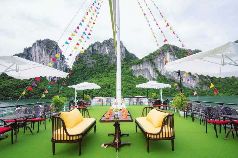 Ha long Bay day trip with Deluxe cruise - Getting to Tuan Chau Marina from Hanoi