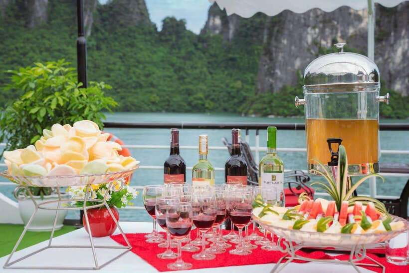Ha Long Bay Deluxe Cruise & kayaking - 1 Day - What the $40 price includes