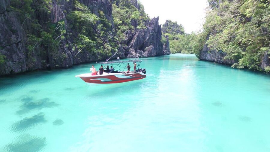Half-Day Seasation Premium Speedboat Group Island Hopping - A Speedboat Shortcut Through El Nido
