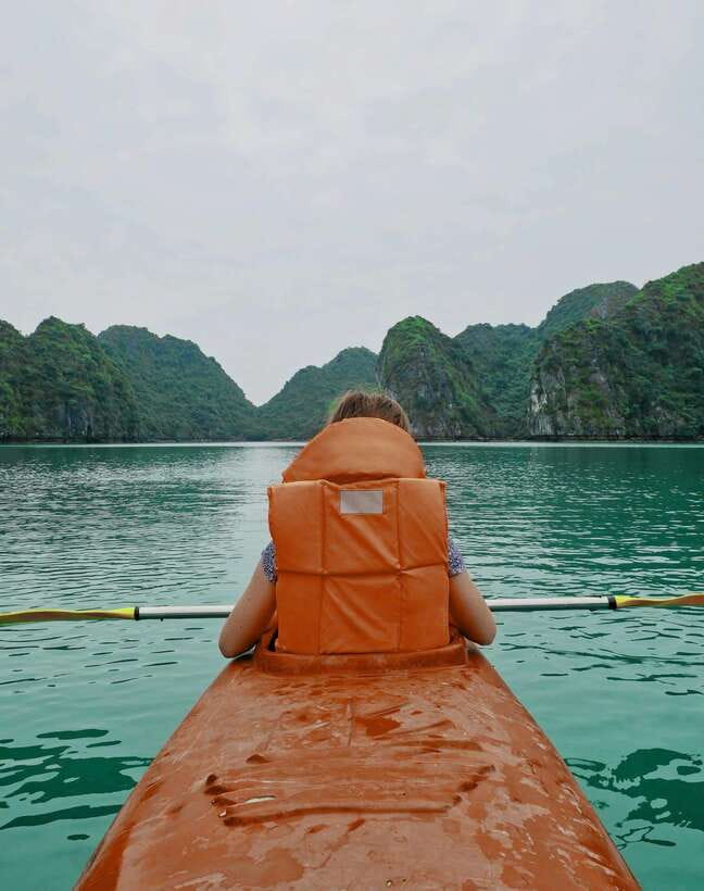 Halong Bay Luxury Cruise: Kayak&Swim,Cave, Party BEST SELLER - Sunset snacks and the ride back