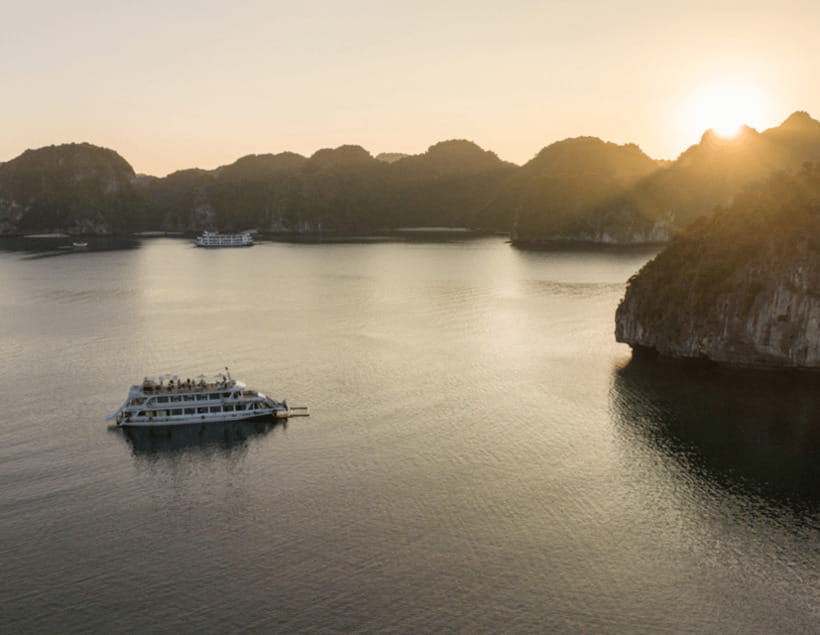 Hanoi: Cat Ba, Lan Ha & Ha Long Bay Luxury Cruise with Lunch - Viet Hai Village by bicycle or electric car